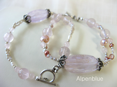 クンツァイトのブレスレット