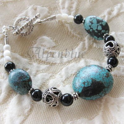 使用天然石:オニキス、ターコイズ