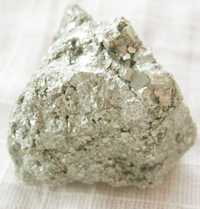 パイライト（黄鉄鉱・おうてっこう）