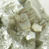 パイライト（黄鉄鉱・おうてっこう）